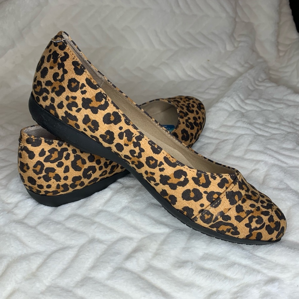 The Clara ballet flat by White Mountain